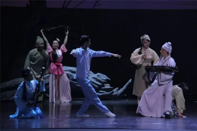 大型原创音乐剧《我的榆林小曲》演出受好评(图6) 大型原创音乐剧《我的榆林小曲》演出受好评(图6)