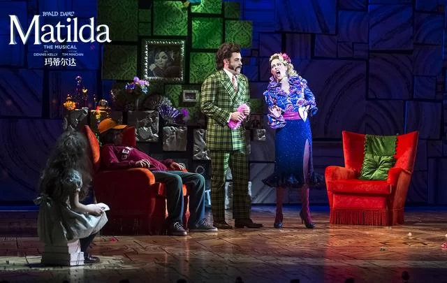 英国原版音乐剧《玛蒂尔达》东莞首演完美落幕(图2) 英国原版音乐剧《玛蒂尔达》东莞首演完美落幕(图2)