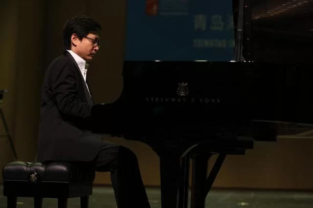 "即墨贝多芬" 梁大南与谭小棠室内乐音乐会(图3) "即墨贝多芬" 梁大南与谭小棠室内乐音乐会(图3)