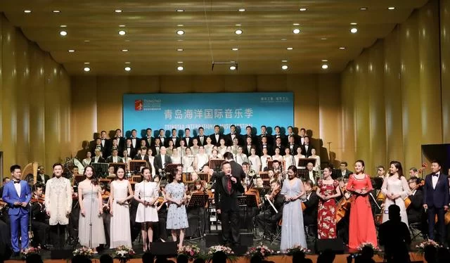 “阎师高徒”,阎维文民族声乐大师班师生音乐会成功上演(图1) “阎师高徒”,阎维文民族声乐大师班师生音乐会成功上演(图1)
