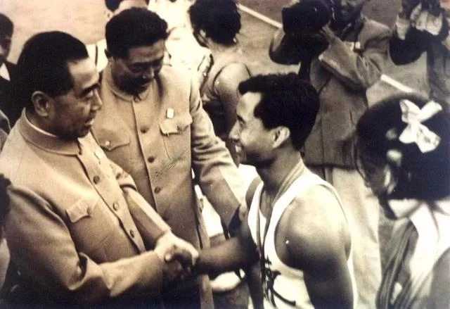 “十破世界纪录”的东莞骄子陈镜开(图6)