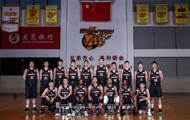 陈林:篮球城市的丰碑(图8) 陈林:篮球城市的丰碑(图8)