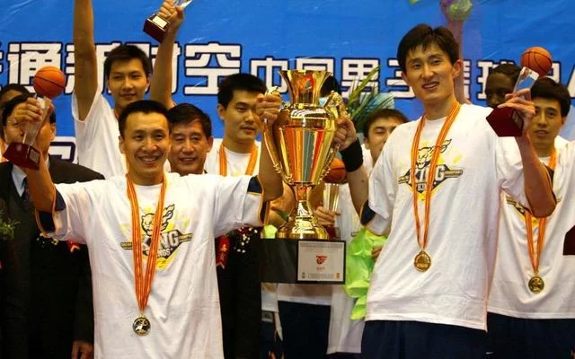 陈林:篮球城市的丰碑(图10) 陈林:篮球城市的丰碑(图10)