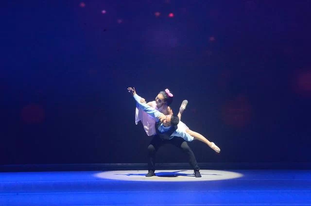 舞剧《爸爸的礼物》拉开第三届东莞全民尚艺节序幕(图3)