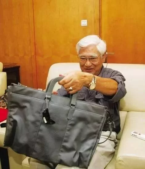 东莞太平手袋厂:在改革开放的序曲里奏响春天的节拍(图3) 东莞太平手袋厂:在改革开放的序曲里奏响春天的节拍(图3)