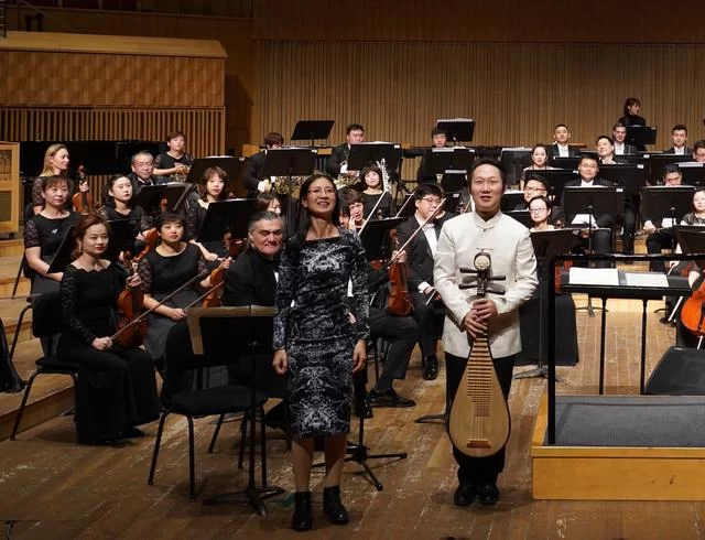 中国交响乐作品展演庆祝新中国成立70周年,哈尔滨音乐会成功举办(图6) 中国交响乐作品展演庆祝新中国成立70周年,哈尔滨音乐会成功举办(图6)