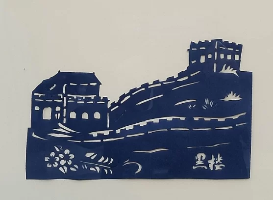 “八达岭长城与哈德良长城:世界文化遗产对话展”主题剪纸活动举行(图11) “八达岭长城与哈德良长城:世界文化遗产对话展”主题剪纸活动举行(图11)