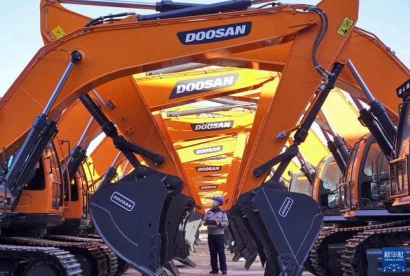 砥砺前行 共创未来——2022新开局看“奋进中国”新图景(图9)