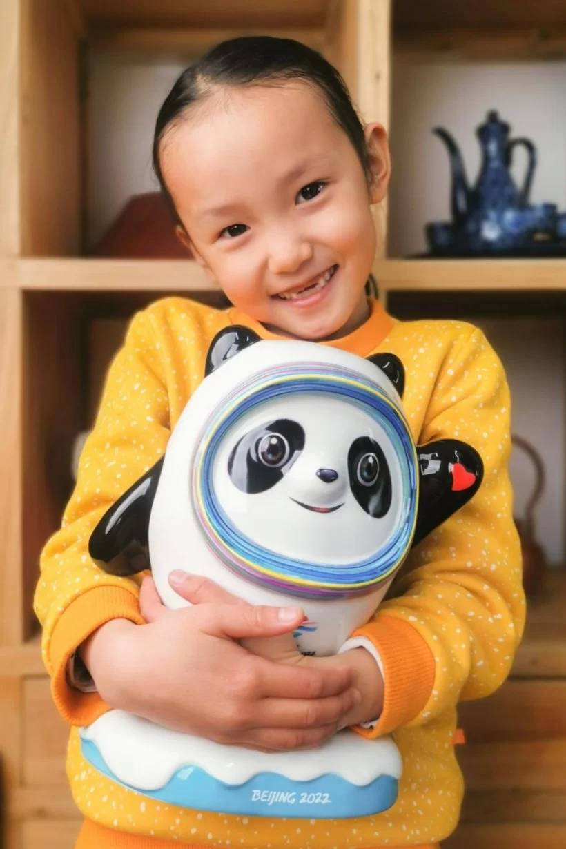 艺术瓷雕冰墩墩和雪容融上市,助力“冰墩墩自由”早日实现(图10) 艺术瓷雕冰墩墩和雪容融上市,助力“冰墩墩自由”早日实现(图10)