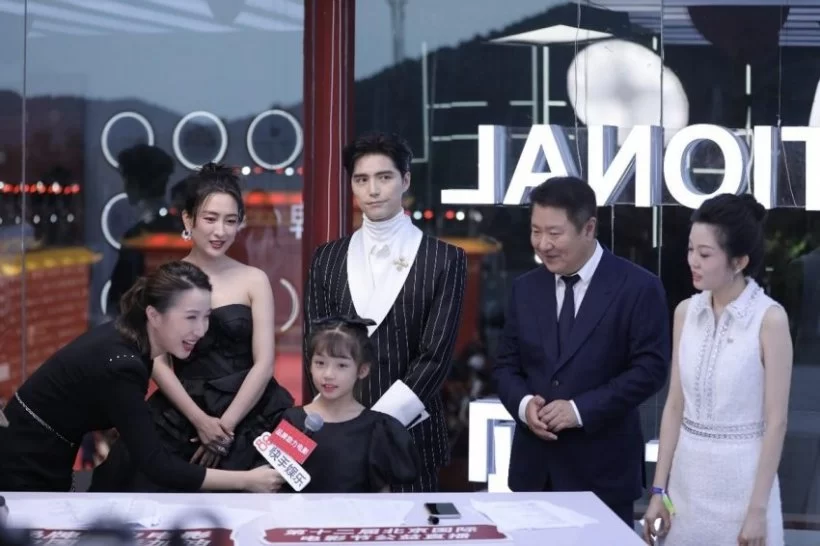 聚焦电影与品牌互动,让公益直播助力电影腾飞(图4) 聚焦电影与品牌互动,让公益直播助力电影腾飞(图4)