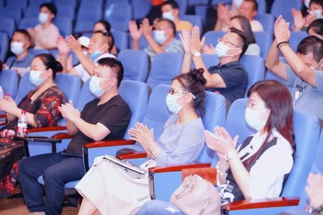 霍俊明：“新工业诗歌”的关键在于“新”(图2)