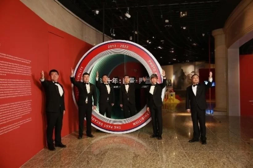 光影十年 精彩呈现——北京国际摄影周文献展拉开帷幕(图7) 光影十年 精彩呈现——北京国际摄影周文献展拉开帷幕(图7)