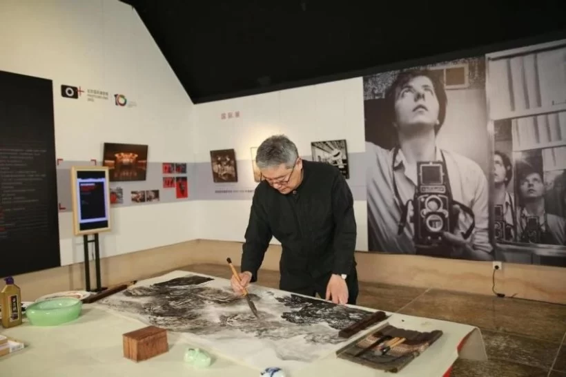 光影十年 精彩呈现——北京国际摄影周文献展拉开帷幕(图6) 光影十年 精彩呈现——北京国际摄影周文献展拉开帷幕(图6)