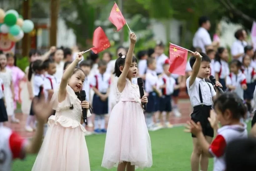 原创儿童歌曲《我要去远方》——追梦,追逐希望之光(图2) 原创儿童歌曲《我要去远方》——追梦,追逐希望之光(图2)