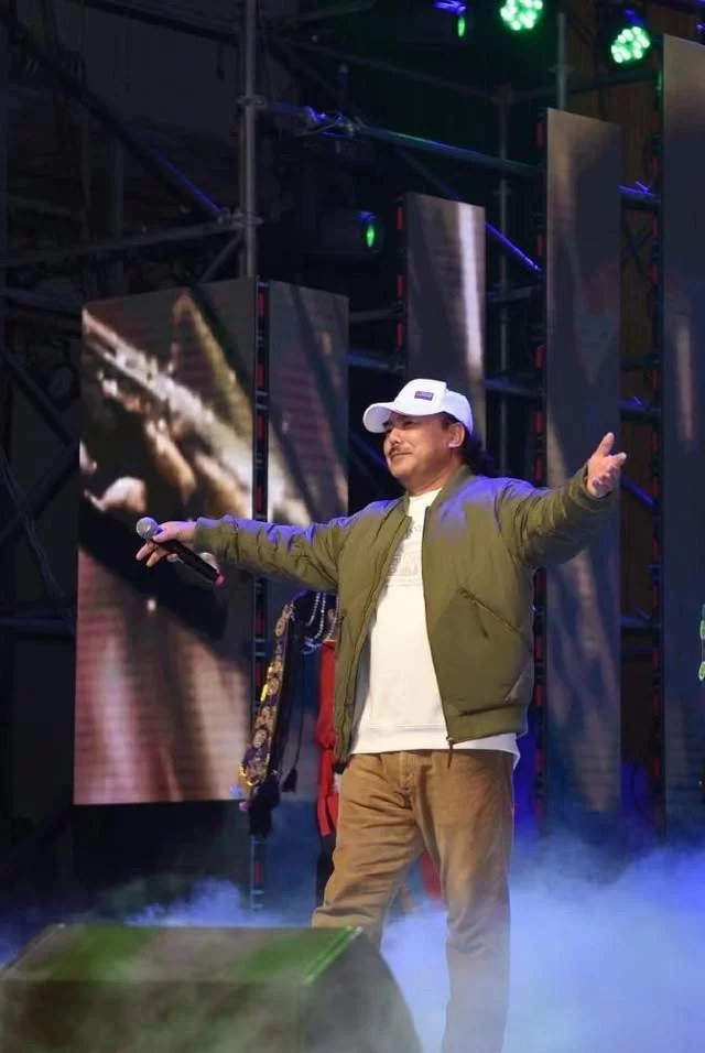 音乐人亚西,一首歌唱响一座城(图2) 音乐人亚西,一首歌唱响一座城(图2)