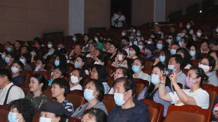 音乐剧《京·谣》在京首演：新时代追梦人最热烈的热爱与坚持(图2)