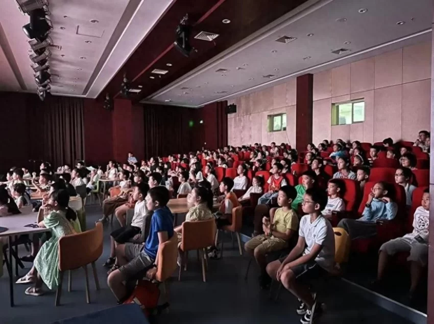 温州市图书馆:营造阅读多元空间 以幸福感激发青少年阅读兴趣(图8) 温州市图书馆:营造阅读多元空间 以幸福感激发青少年阅读兴趣(图8)