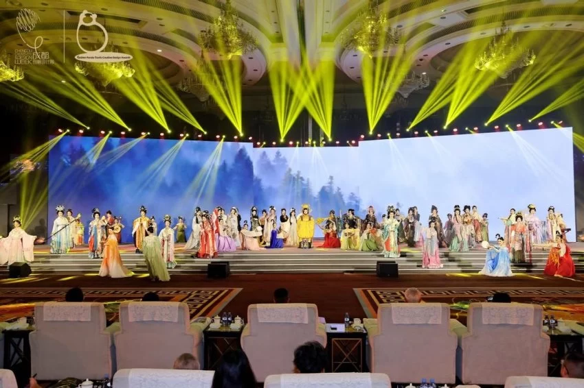 成都之夜暨 2023金熊猫天府创意设计奖颁奖典礼成功举办(图4) 成都之夜暨 2023金熊猫天府创意设计奖颁奖典礼成功举办(图4)