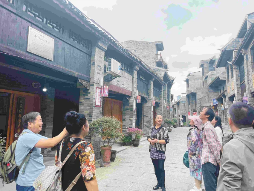 在静默与低调中的闪耀——广西“80后”“90后”诗人阅读札记(图5) 在静默与低调中的闪耀——广西“80后”“90后”诗人阅读札记(图5)