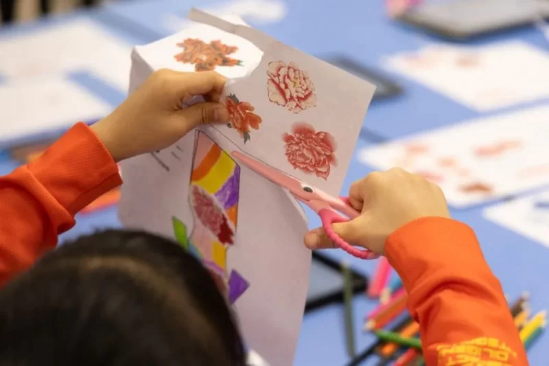 中華藝興 | 文化傳承香江情 非遺潤澤學子心(图14) 中華藝興 | 文化傳承香江情 非遺潤澤學子心(图15)