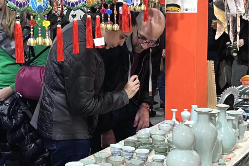 “多彩中国 佳节好物”主题展区在2023年米兰国际手工艺博览会成功举办(图7) “多彩中国 佳节好物”主题展区在2023年米兰国际手工艺博览会成功举办(图7)