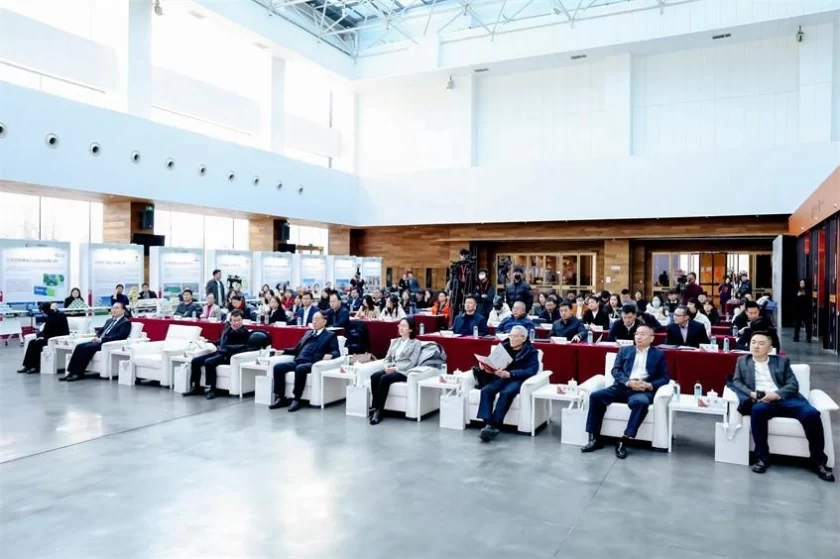 首届中医药发展论坛暨国医名师走进中国药谷系列活动举办(图2) 首届中医药发展论坛暨国医名师走进中国药谷系列活动举办(图2)