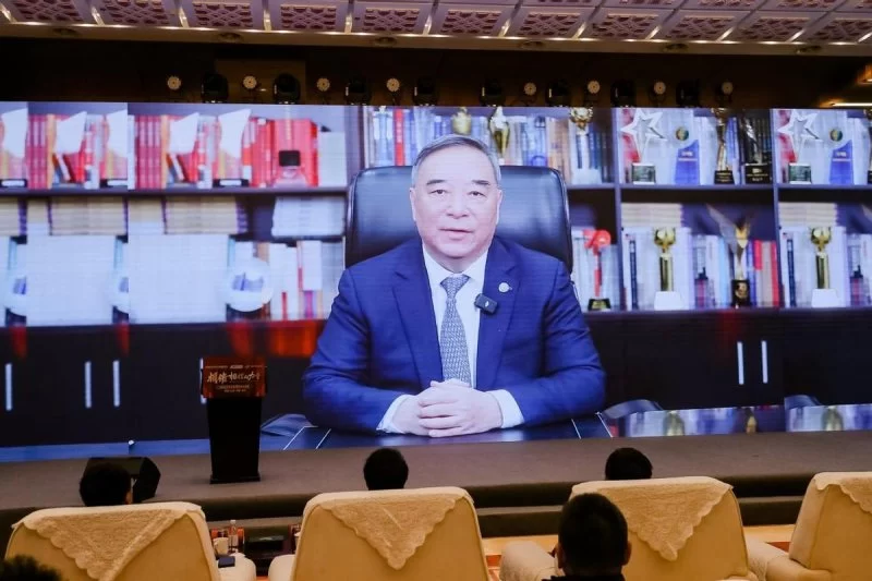 相信相信的力量,总裁读书会跨年读书演讲成功举办(图2) 相信相信的力量,总裁读书会跨年读书演讲成功举办(图2)