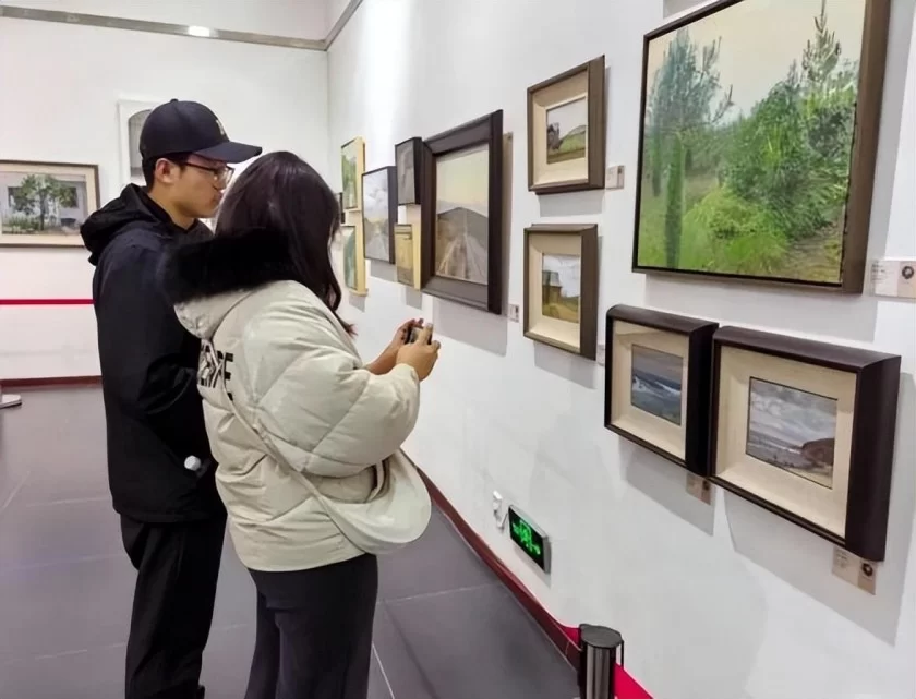 “汇画之约”——首届全国青年油画作品邀请展开幕(图11) “汇画之约”——首届全国青年油画作品邀请展开幕(图11)