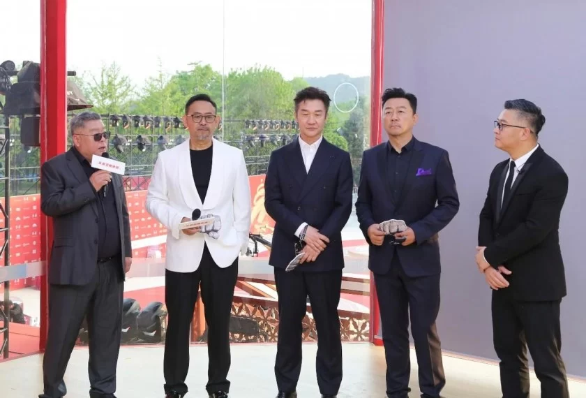 “品牌助力电影”公益直播活动亮相北影节开幕式(图2) “品牌助力电影”公益直播活动亮相第十四届北京国际电影节开幕式(图2)