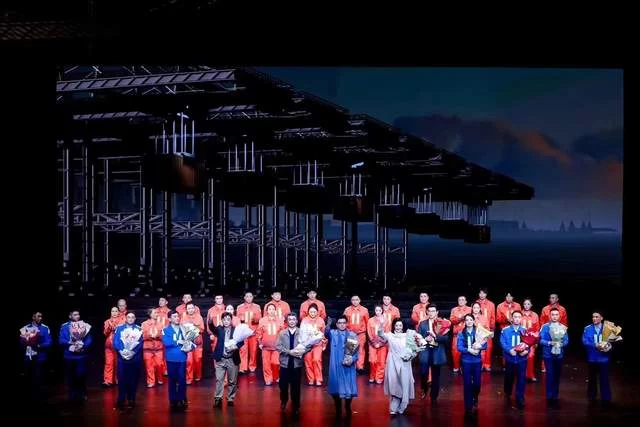 现代京剧《弄潮》北京演出圆满落幕：赓续戏曲美学传统，独具当代气派