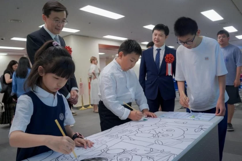 “熊猫杯”中国国际青少年美育文创交流活动全球巡展·东京站拉开帷幕(图7) “熊猫杯”中国国际青少年美育文创交流活动全球巡展·东京站拉开帷幕(图7)