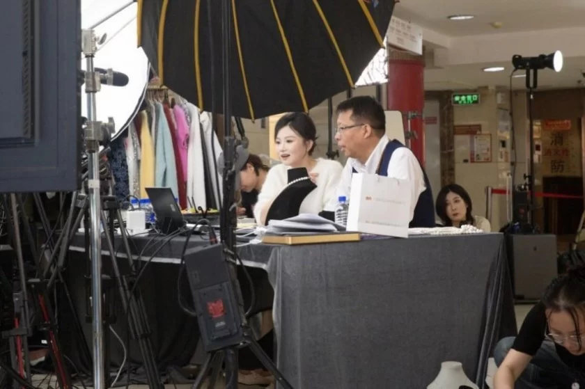 蜜蜂心愿社携手红桥国际珍珠文化节,共绘直播新篇章(图2) 蜜蜂心愿社携手红桥国际珍珠文化节,共绘直播新篇章(图2)