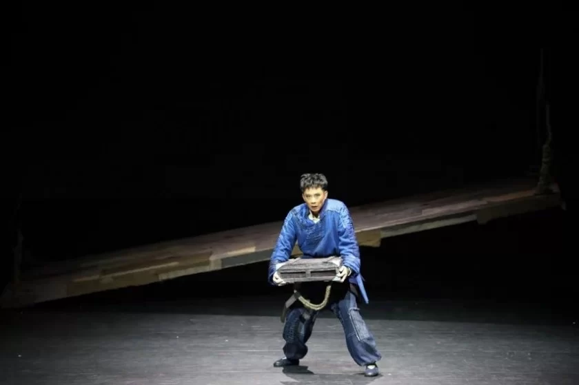 赣南采茶戏《一个人的长征》晋京展演:展现淳朴劳动人民形象 传承红色信仰力量(图6) 赣南采茶戏《一个人的长征》晋京展演:展现淳朴劳动人民形象 传承红色信仰力量(图6)