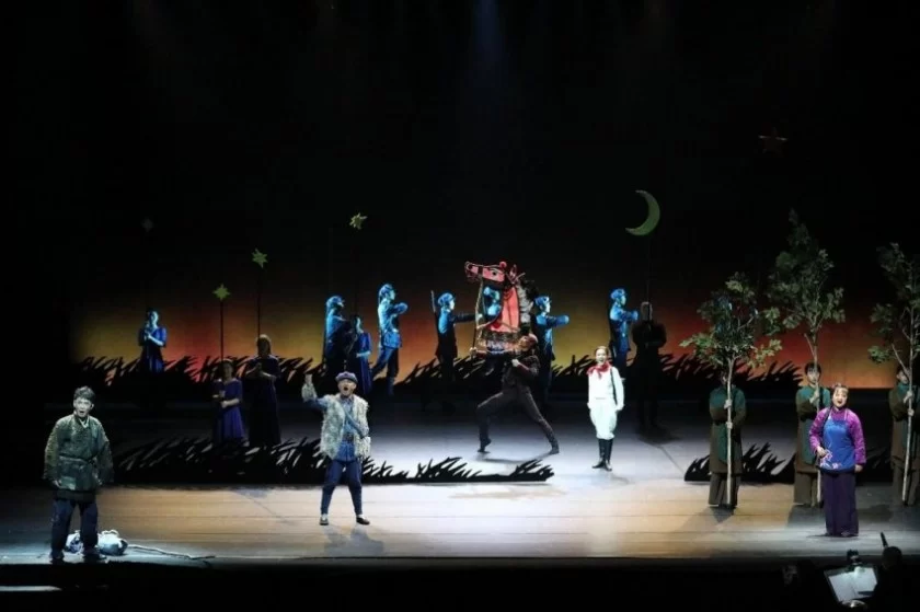 赣南采茶戏《一个人的长征》晋京展演:展现淳朴劳动人民形象 传承红色信仰力量(图10) 赣南采茶戏《一个人的长征》晋京展演:展现淳朴劳动人民形象 传承红色信仰力量(图10)