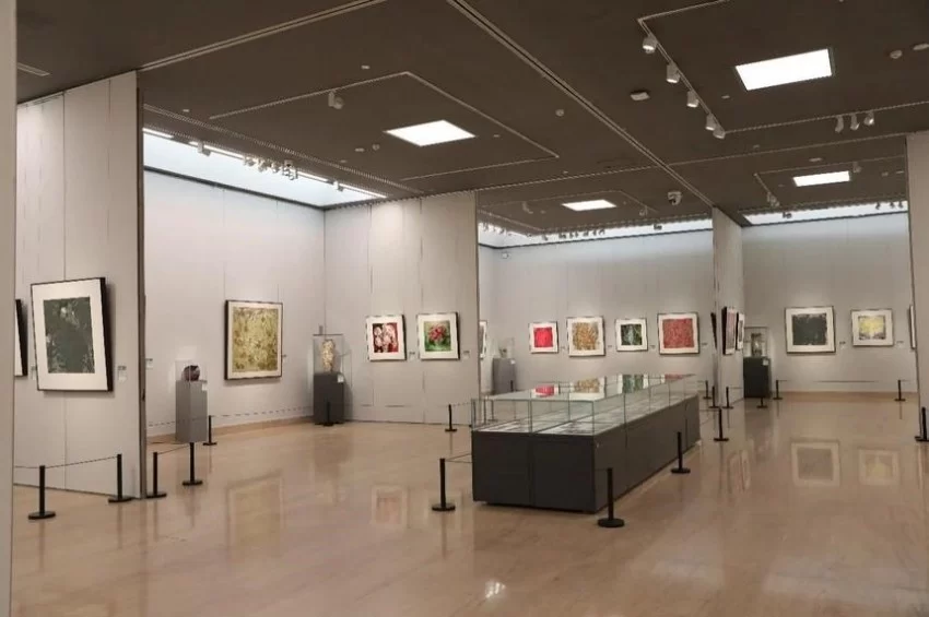 “無·境——宁钢陶瓷艺术展”在中国美术馆开幕(图3) “無·境——宁钢陶瓷艺术展”在中国美术馆开幕(图3)