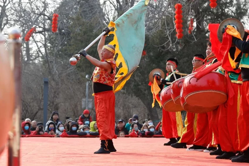 2025年龙潭庙会：冰雪体育燃激情，点亮新春新活力(图4)