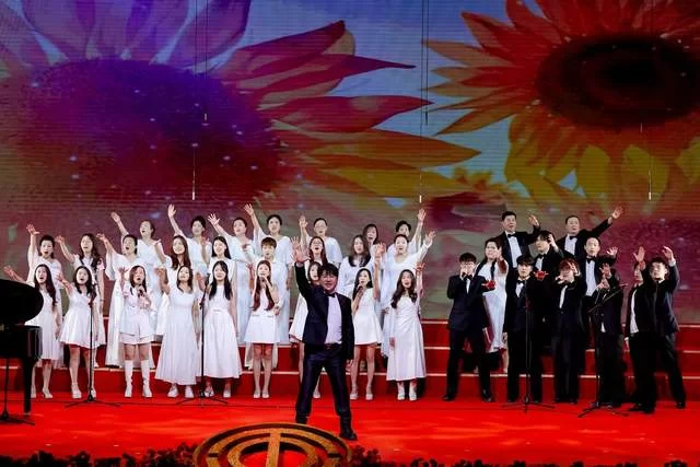 2026年“五月的鲜花”海淀职工歌咏比赛圆满落幕(图5) 2026年“五月的鲜花”海淀职工歌咏比赛圆满落幕(图5)