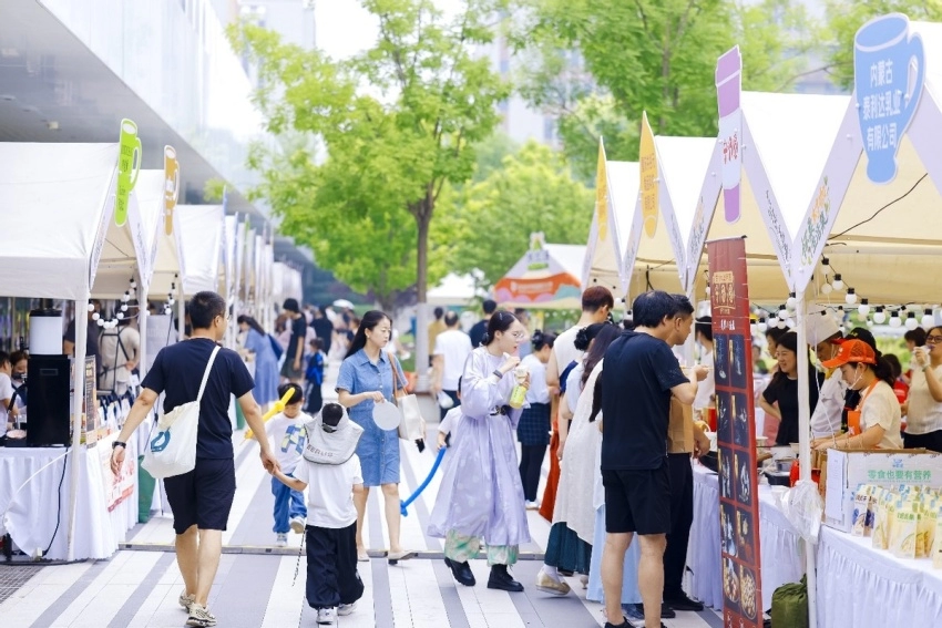 潮玩端午 戏韵怀柔——2026怀柔国潮文化季端午游园会亮相城市客厅(图10) 潮玩端午 戏韵怀柔——2026怀柔国潮文化季端午游园会亮相城市客厅(图10)