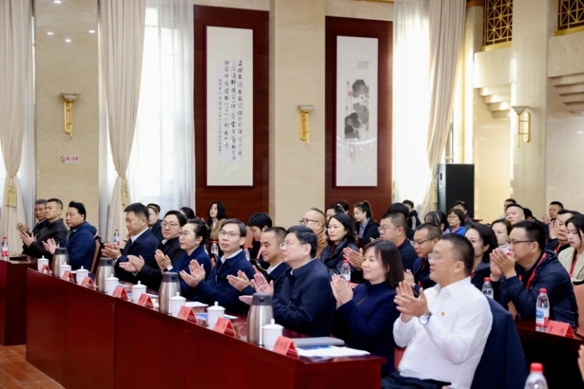陆良县民族团结进步创建成果展暨“爨乡臻品”系列产品宣介活动在京举办(图2)