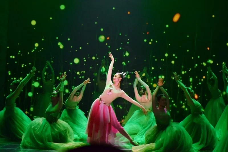 “唱支山歌给党听”——2021广西文艺界喜迎建党100周年"歌海元宵"特别节目录制完成(图2) “唱支山歌给党听”——2021广西文艺界喜迎建党100周年"歌海元宵"特别节目录制完成(图2)