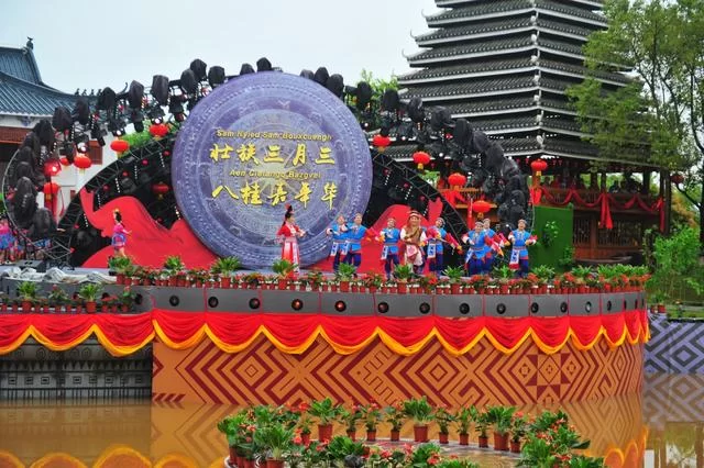 东方风来满眼春 壮乡群文红似火(图3) 东方风来满眼春 壮乡群文红似火(图3)