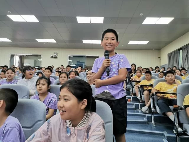 “蓝色畅想”海洋科普进校园活动在京启动(图3) “蓝色畅想”海洋科普进校园活动在京启动(图3)