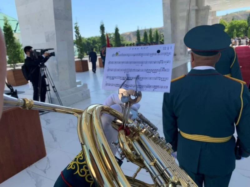 习近平:不敢有丝毫自满,但怀有无比自信(图6) 习近平:不敢有丝毫自满,但怀有无比自信(图6)