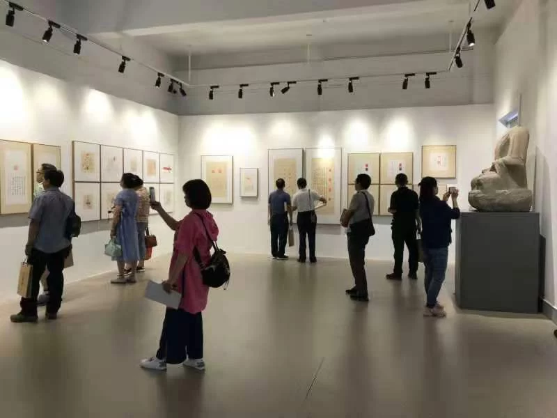 唐晋佛像篆刻作品展在云冈美术馆开展(图2) 唐晋佛像篆刻作品展在云冈美术馆开展(图2)