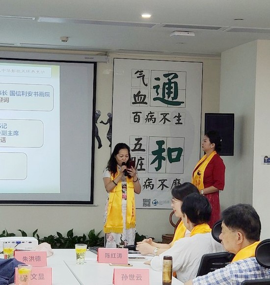 国信利安书画院举办"庆八一、迎国庆"主题书法笔会(图5) 国信利安书画院举办"庆八一、迎国庆"主题书法笔会(图5)