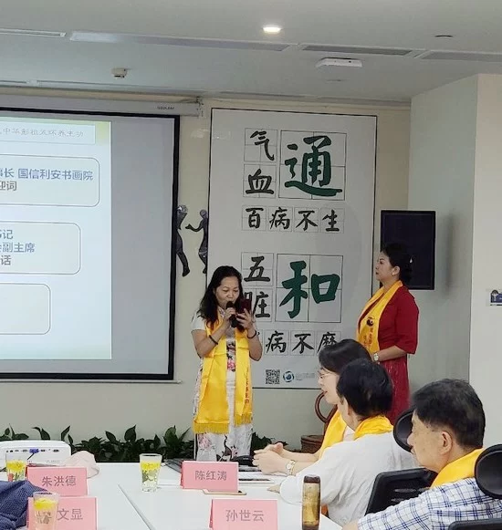 国信利安书画院举办"庆八一、迎国庆"主题书法笔会(图5) 国信利安书画院举办"庆八一、迎国庆"主题书法笔会(图5)