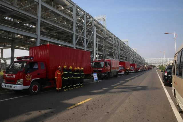 陕西省煤化工灭火救援实战演练暨战勤保障实体化运行现场会召开(图3) 陕西省煤化工灭火救援实战演练暨战勤保障实体化运行现场会召开(图3)