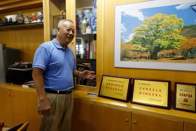 汤超荣:退役不退色,建功新时代(图4) 汤超荣:退役不退色,建功新时代(图4)