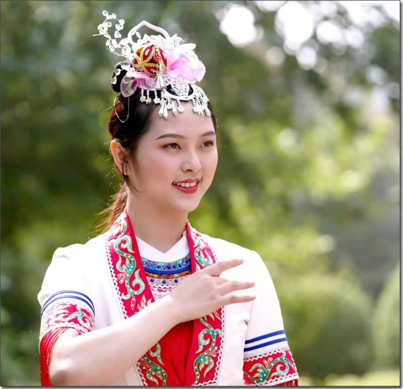 国庆庆典“壮美广西”彩车尽展壮乡风采(图5) 国庆庆典“壮美广西”彩车尽展壮乡风采(图5)