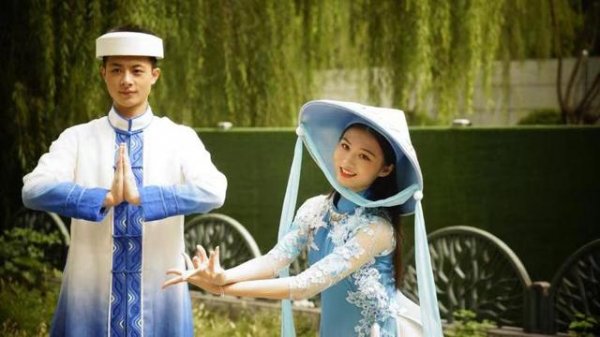 国庆庆典“壮美广西”彩车尽展壮乡风采